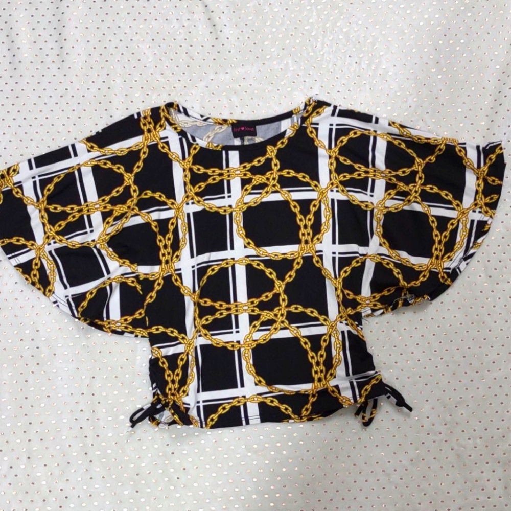 Super adorable crop top
